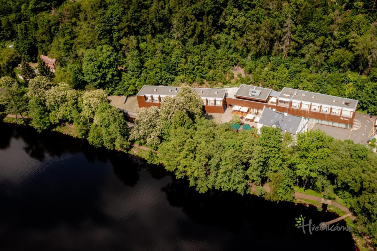 Restaurace a Pension Hřebíkárna Chomutov Esterno foto